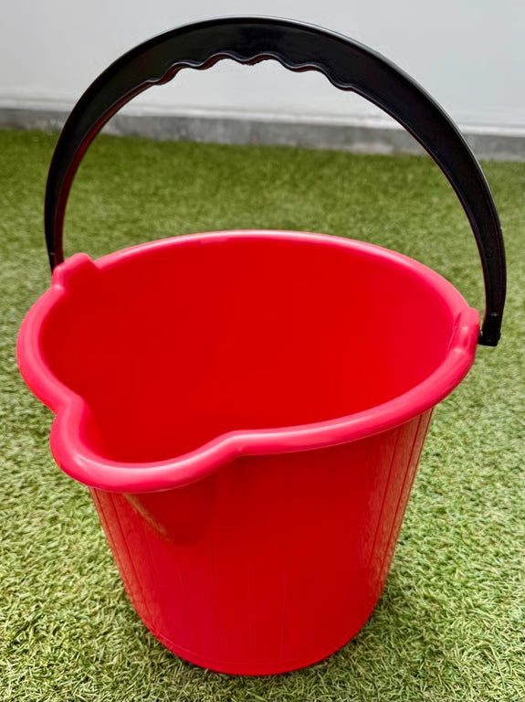 CUBETA CON BOQUILLA ASA GRUESA-10 LT